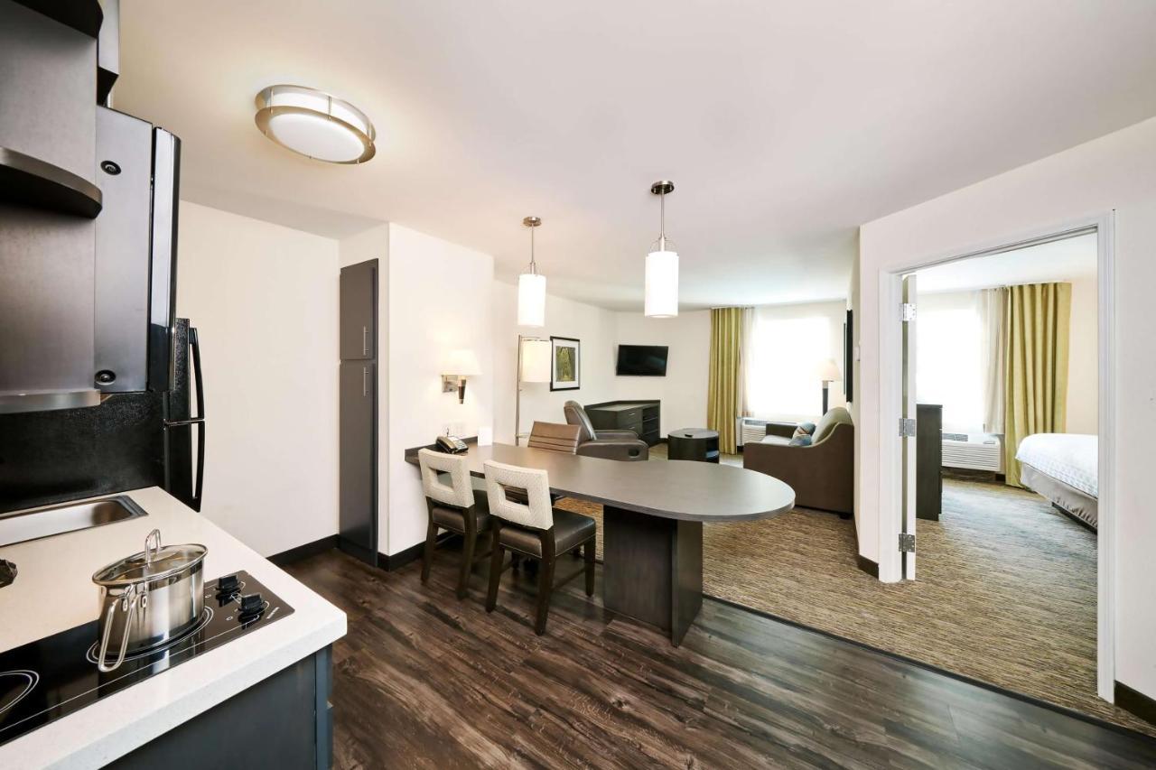 Sonesta Simply Suites Boston Брейнтри Экстерьер фото