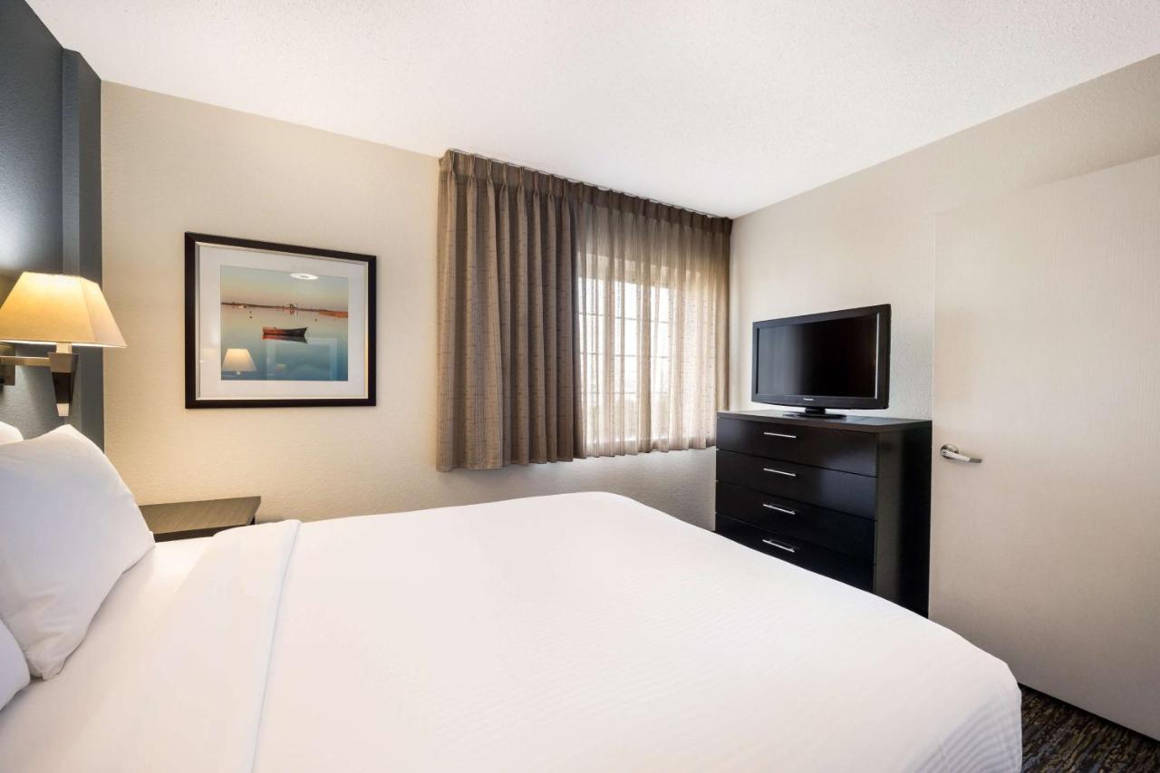 Sonesta Simply Suites Boston Брейнтри Экстерьер фото