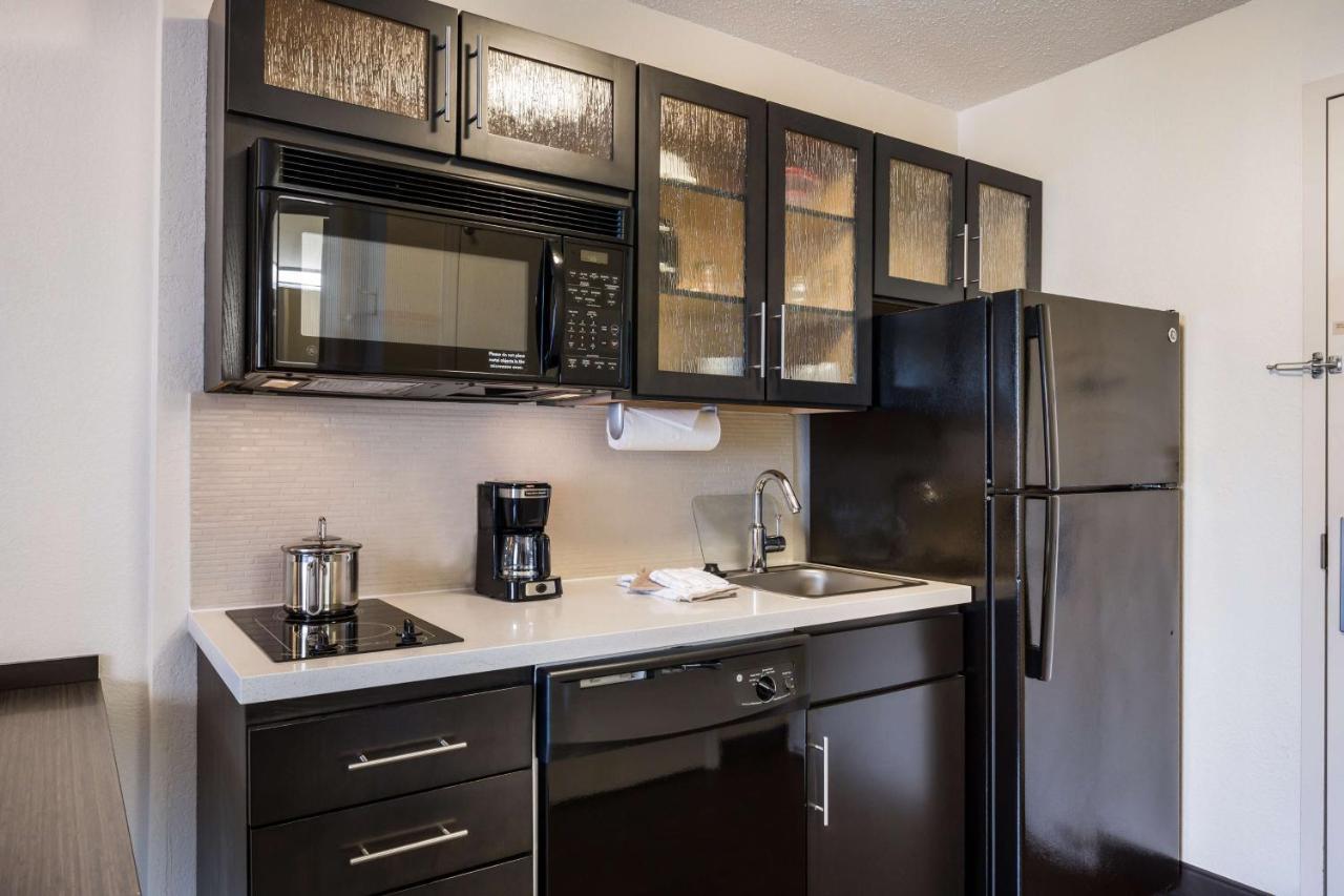 Sonesta Simply Suites Boston Брейнтри Экстерьер фото
