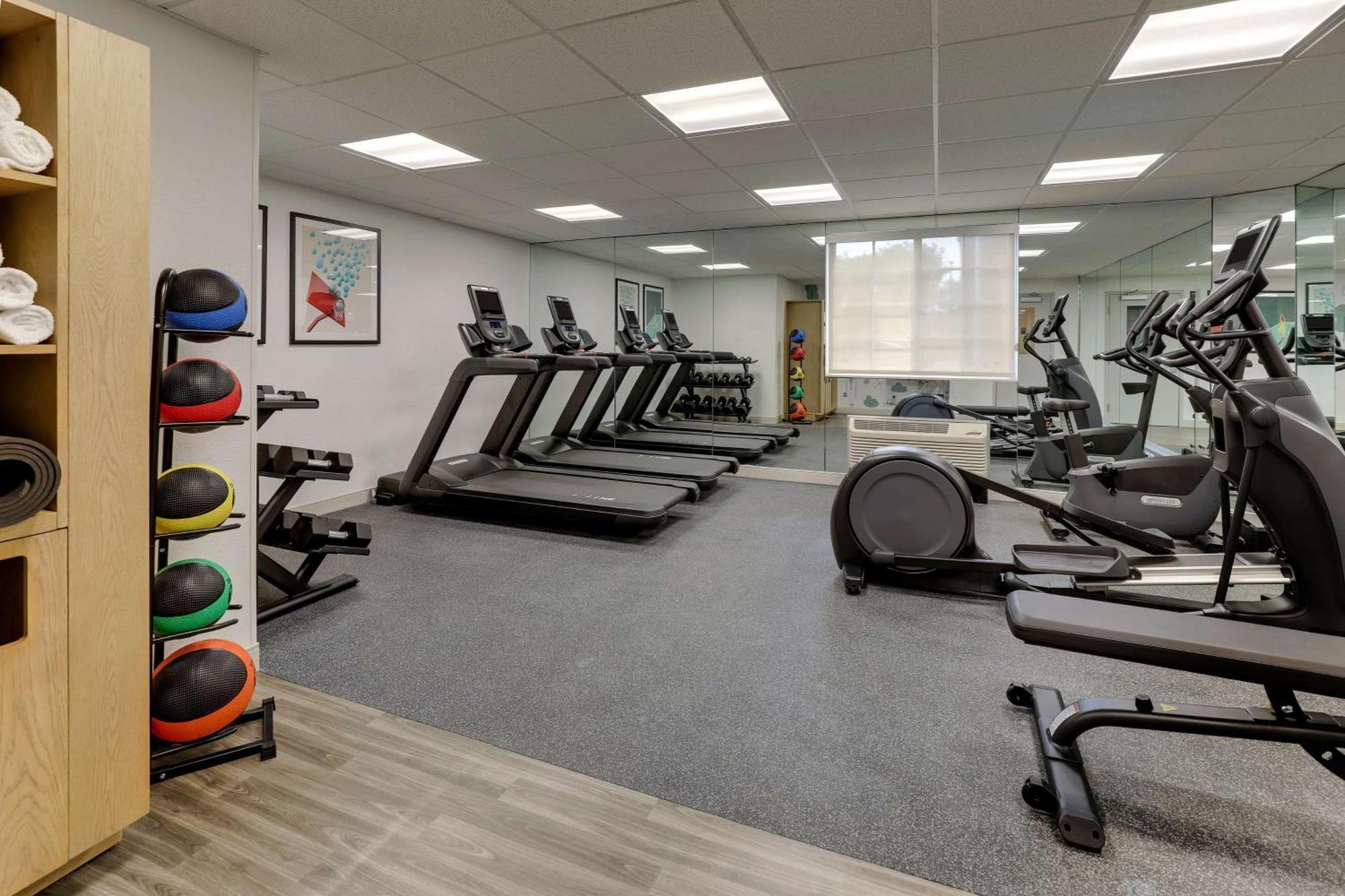 Sonesta Simply Suites Boston Брейнтри Экстерьер фото